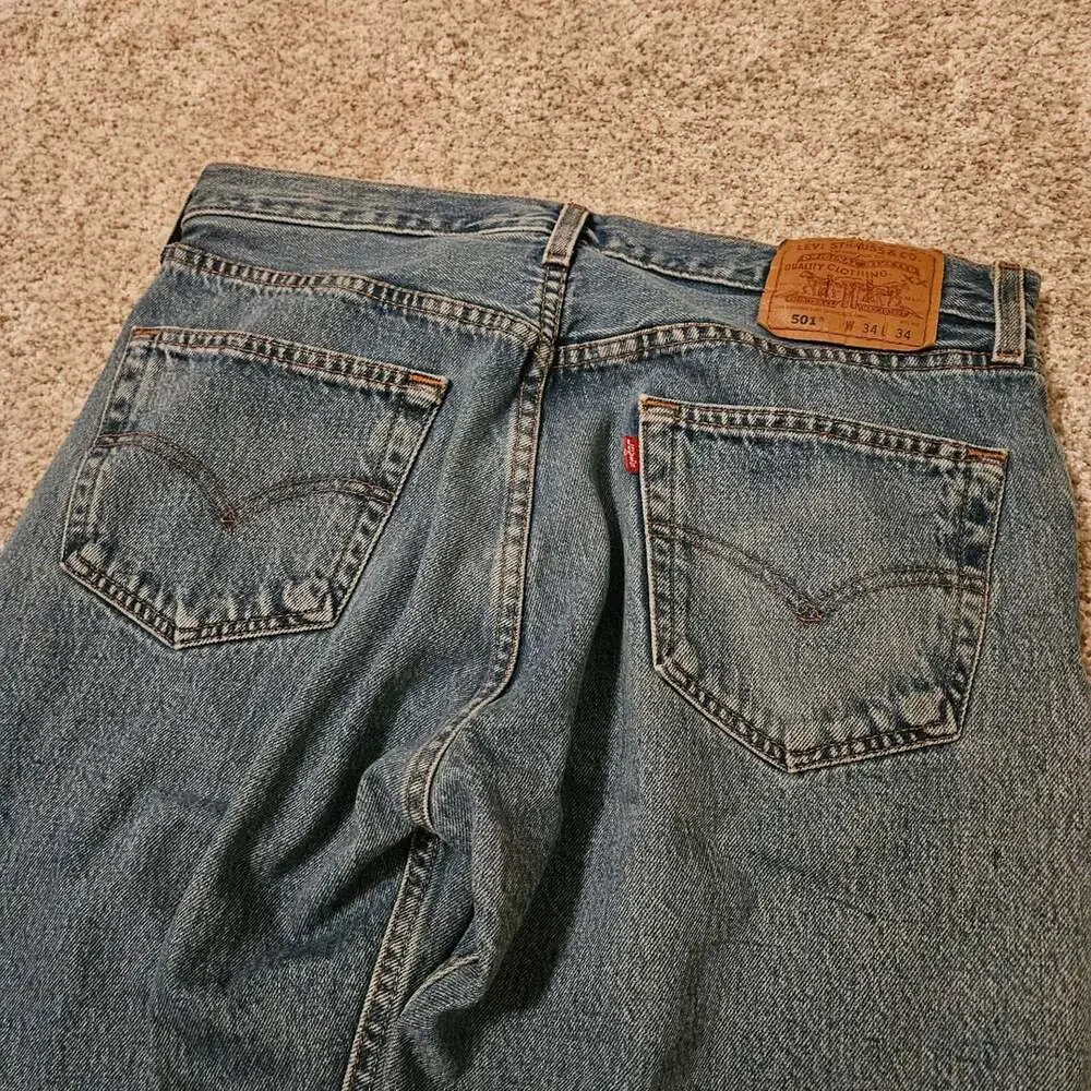 Levi's 501 Original Fit Jeans Size 32x34 Medium Wash Salt and Pepper Button Fly